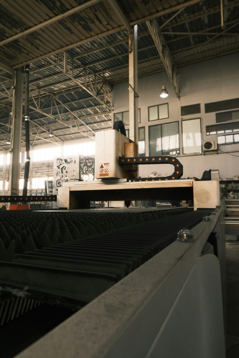 Operational Alignment in Connected Manufacturing